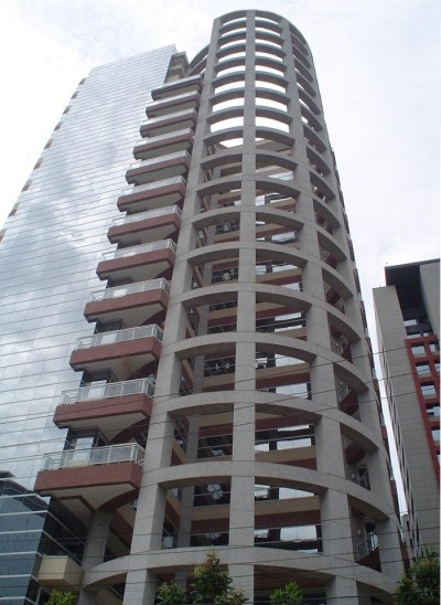 Atrium VII 